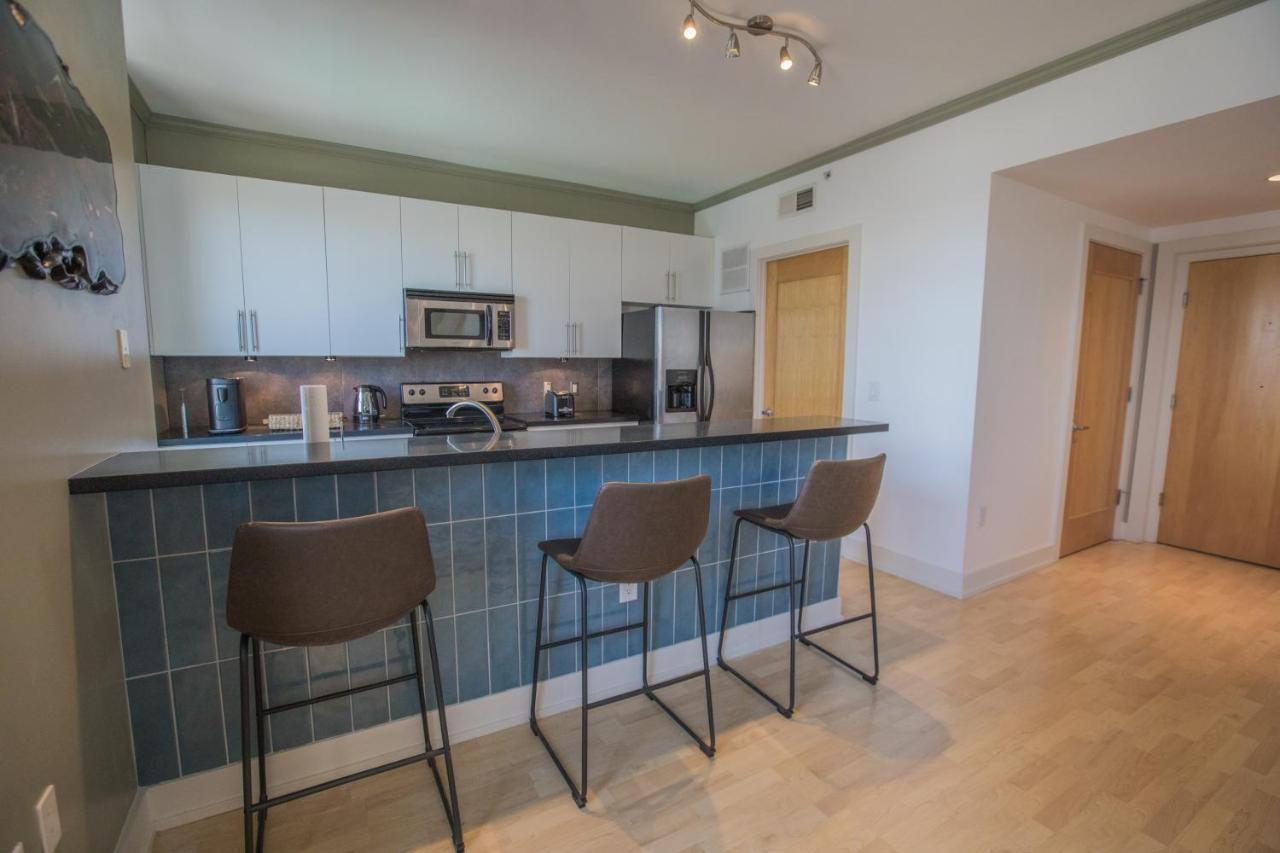 Designer Downtown Condo Suite - Splendid View Дес Мойнс Екстериор снимка